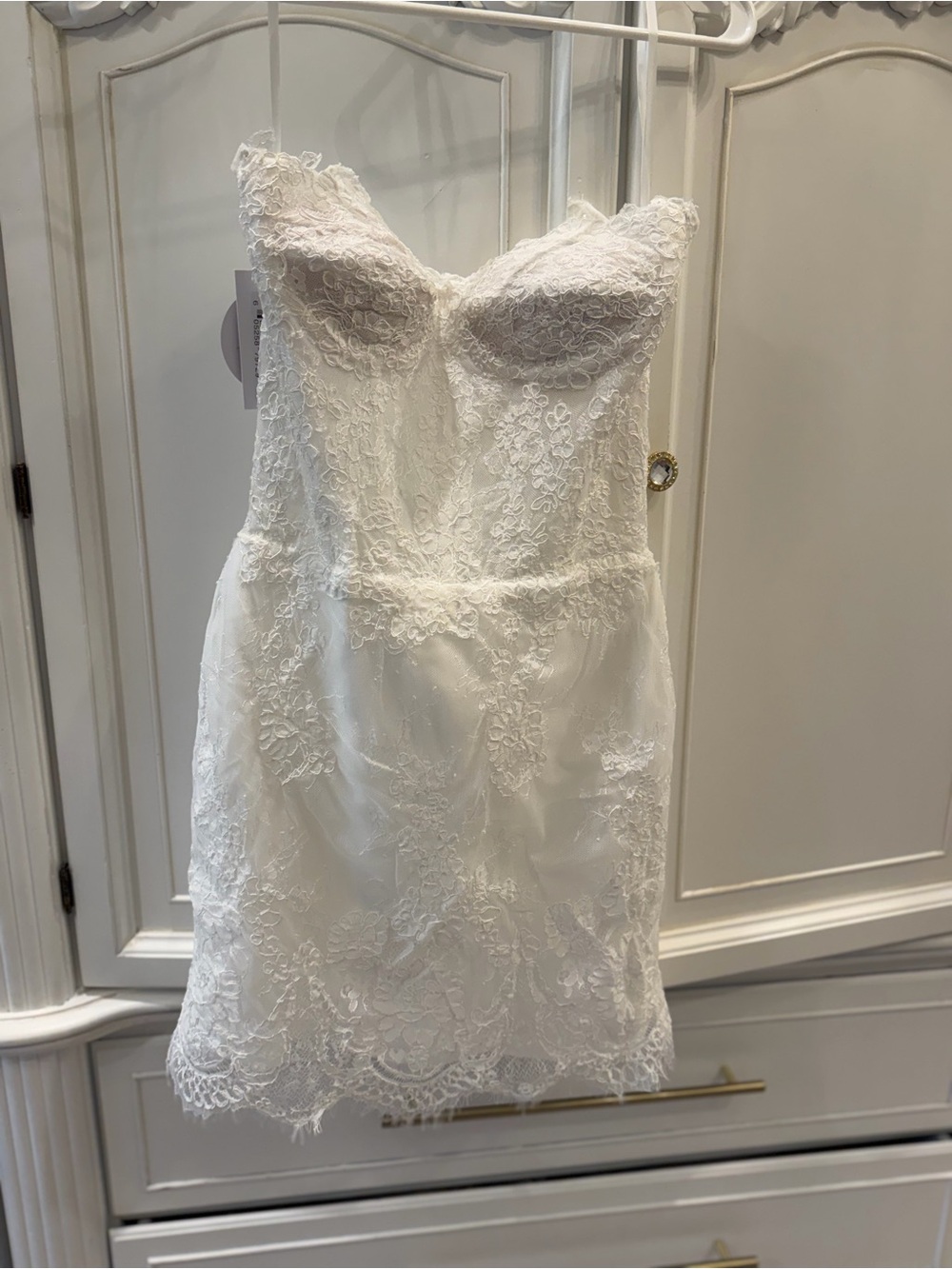 UNTAMED PETALS BY AMANDA JUDGE Strapless White Lace Wedding Dress